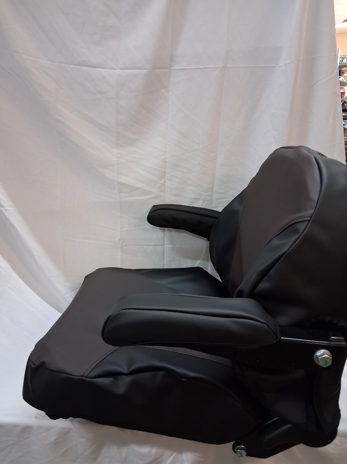Universal High Back Zero Turn Lawn Mower Seat in Black and Brown Vinyl. TS101.