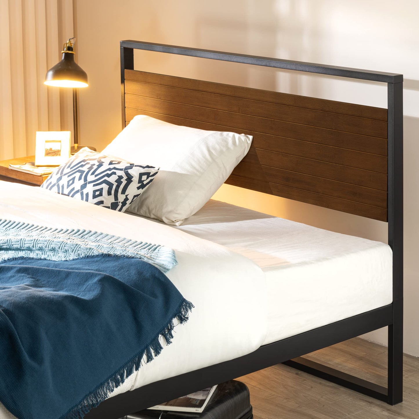 ZINUS Suzanne 44 Inch Bamboo and Metal Platform Bed Frame, Solid Steel Construction, No Box Spring Needed, Wood Slat Support, Easy Assembly, Chestnut Brown, King