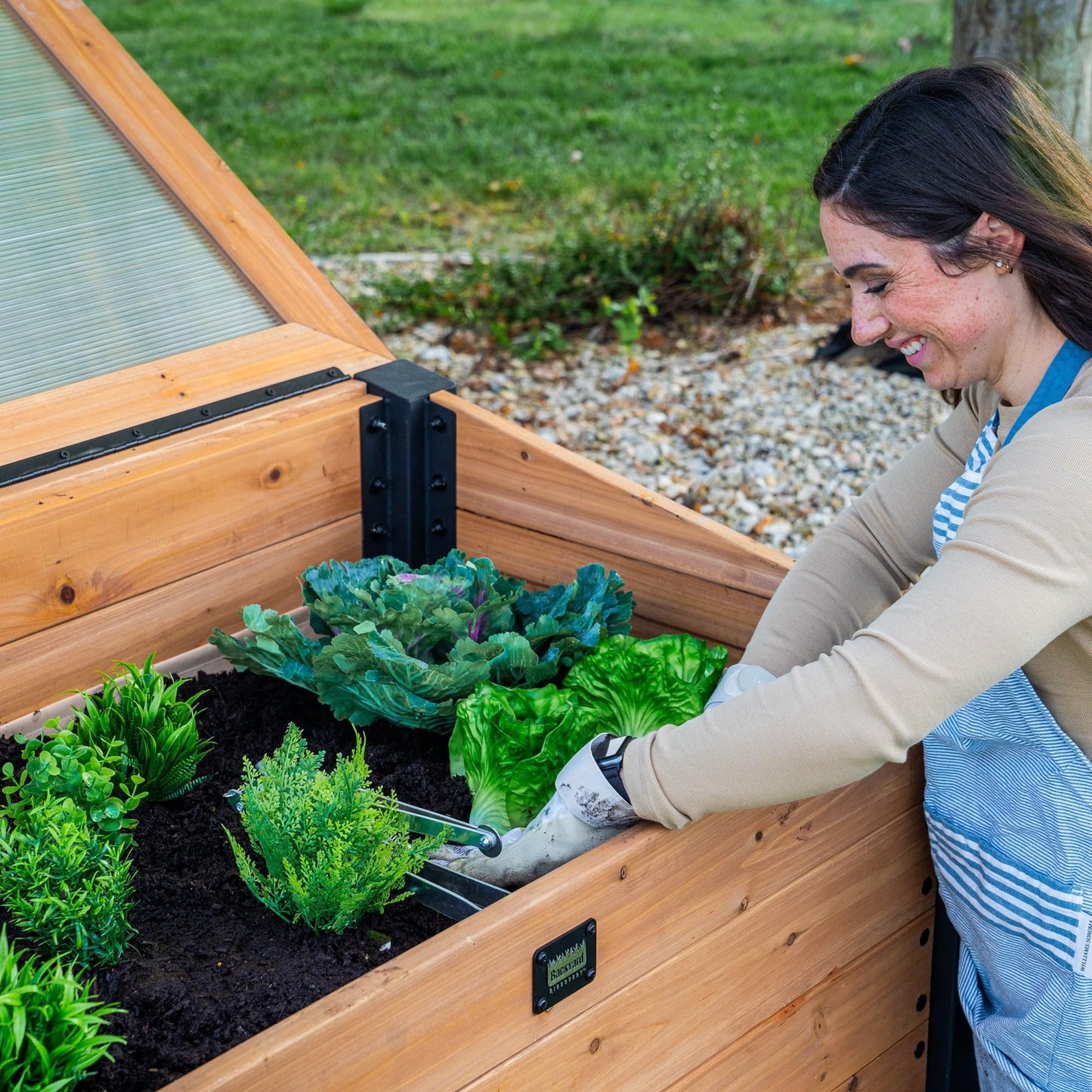 Backyard Discovery Aggie 4' x 2' Cedar Wood Cold Frame Portable Mini Greenhouse, Raised Garden Planter with Temperature-Activated Polycarbonate Lid, Mesh Drainage for Year-Round Outdoor Gardening