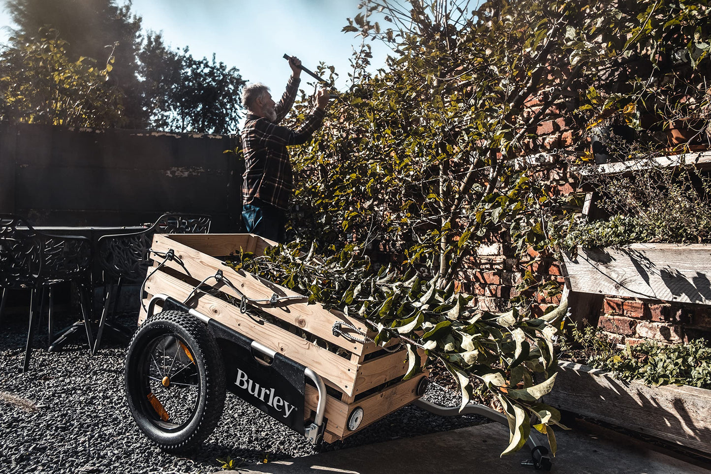 Burley Flatbed | Aluminum Open Cargo Bike Trailer Designed for Larger Loads with 100 lb Capacity & Compact Fold
