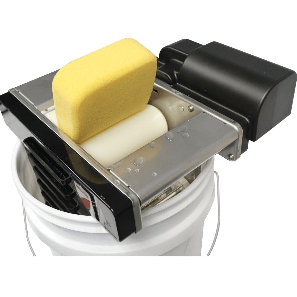 Russo Trading Company WrinGo Automatic Sponge Machine