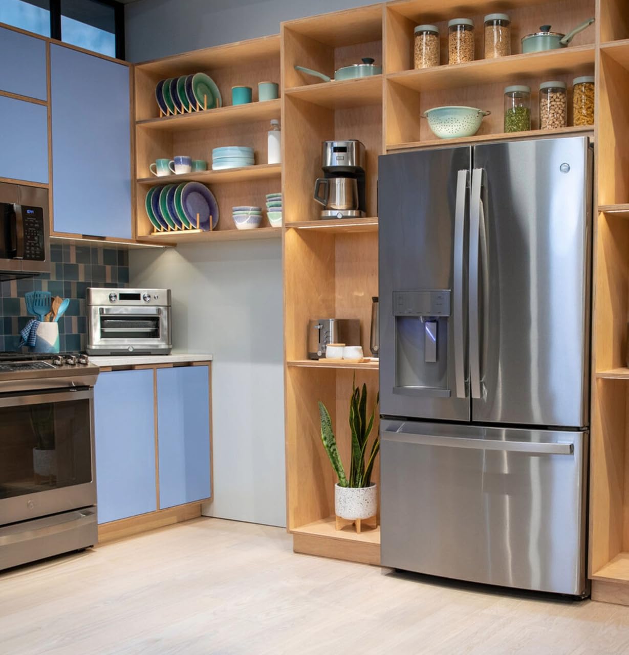 GE 27.7 Cu. Ft. Fingerprint-Resistant French Door Refrigerator with Spacious Interior & Advanced Cooling Technology