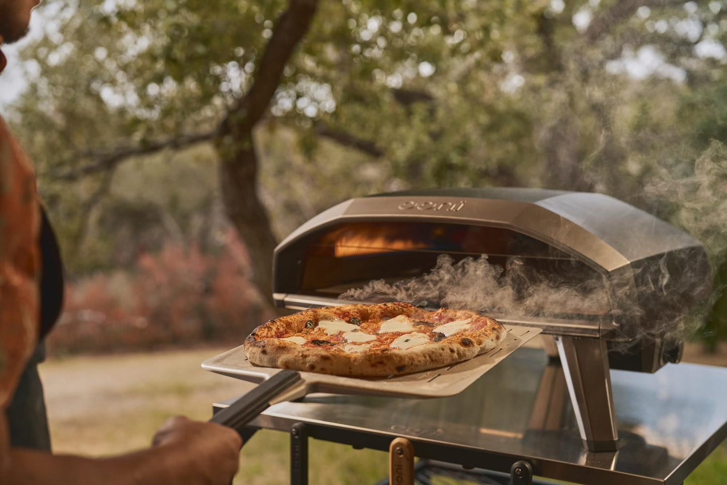 Ooni Koda 2 Pro Gas Pizza Oven – 18" Gas Powered Outdoor Oven with 28 mBar Regulator and Gas Hose, Gas powered Portable Pizza Oven - Black