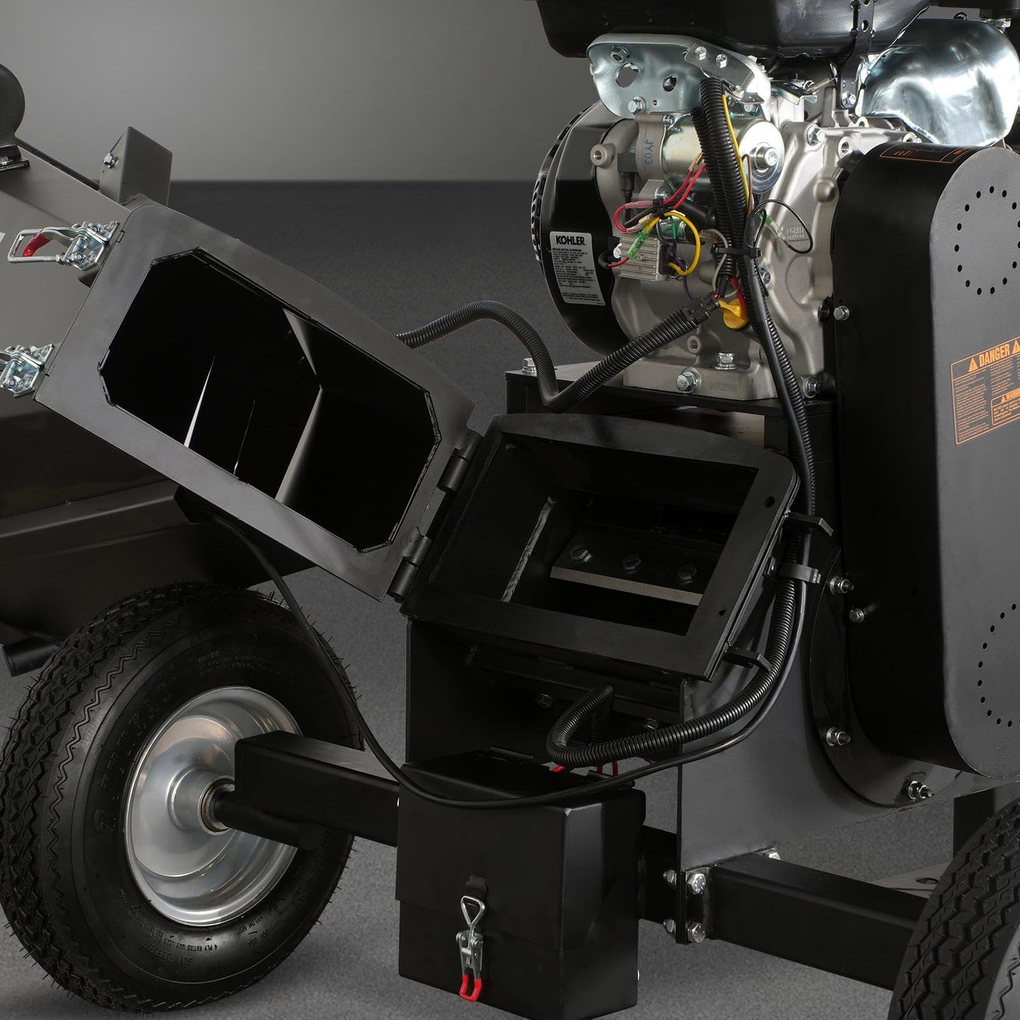 MechMaxx 5'' inch Kohler 429cc 14hp E-Start Gas Powered Wood Chipper Shredder Mulcher with Towbar/Emergency Stop Button,Model GS1500 Black