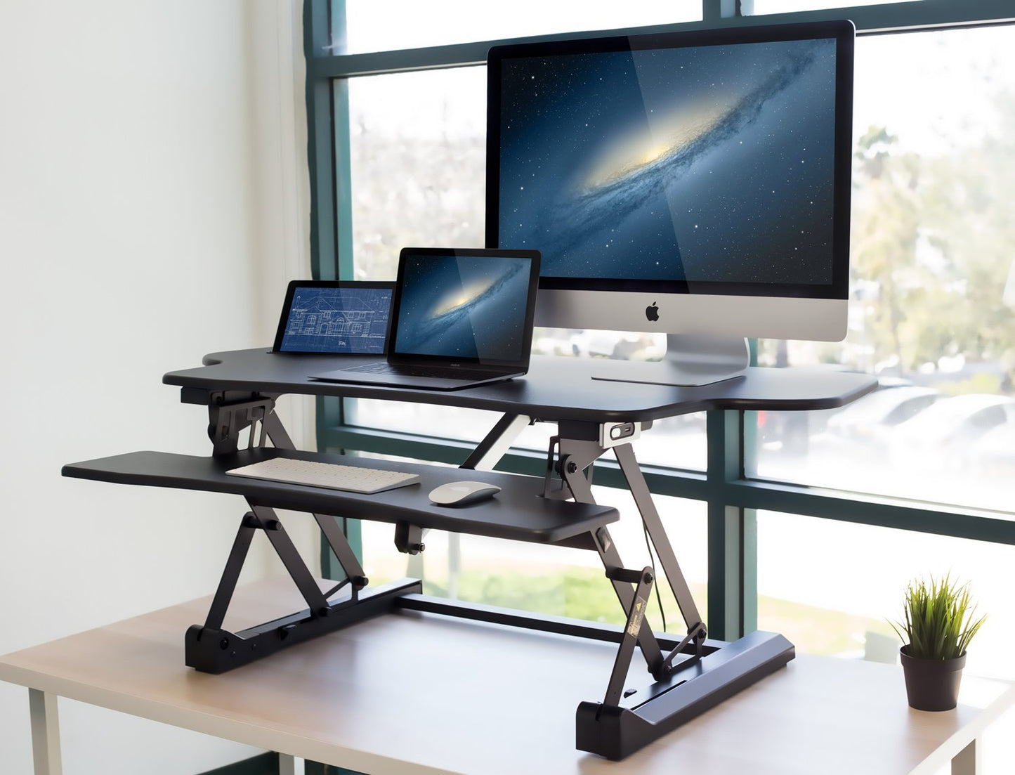 Mount-It! 48.5" Electric Standing Desk Converter for Dual Monitors, Motorized Sit Stand Electric Desk Riser with USB Port & Device Slot, Keyboard Tray, Adjustable Height Ergonomic Workstation, Black