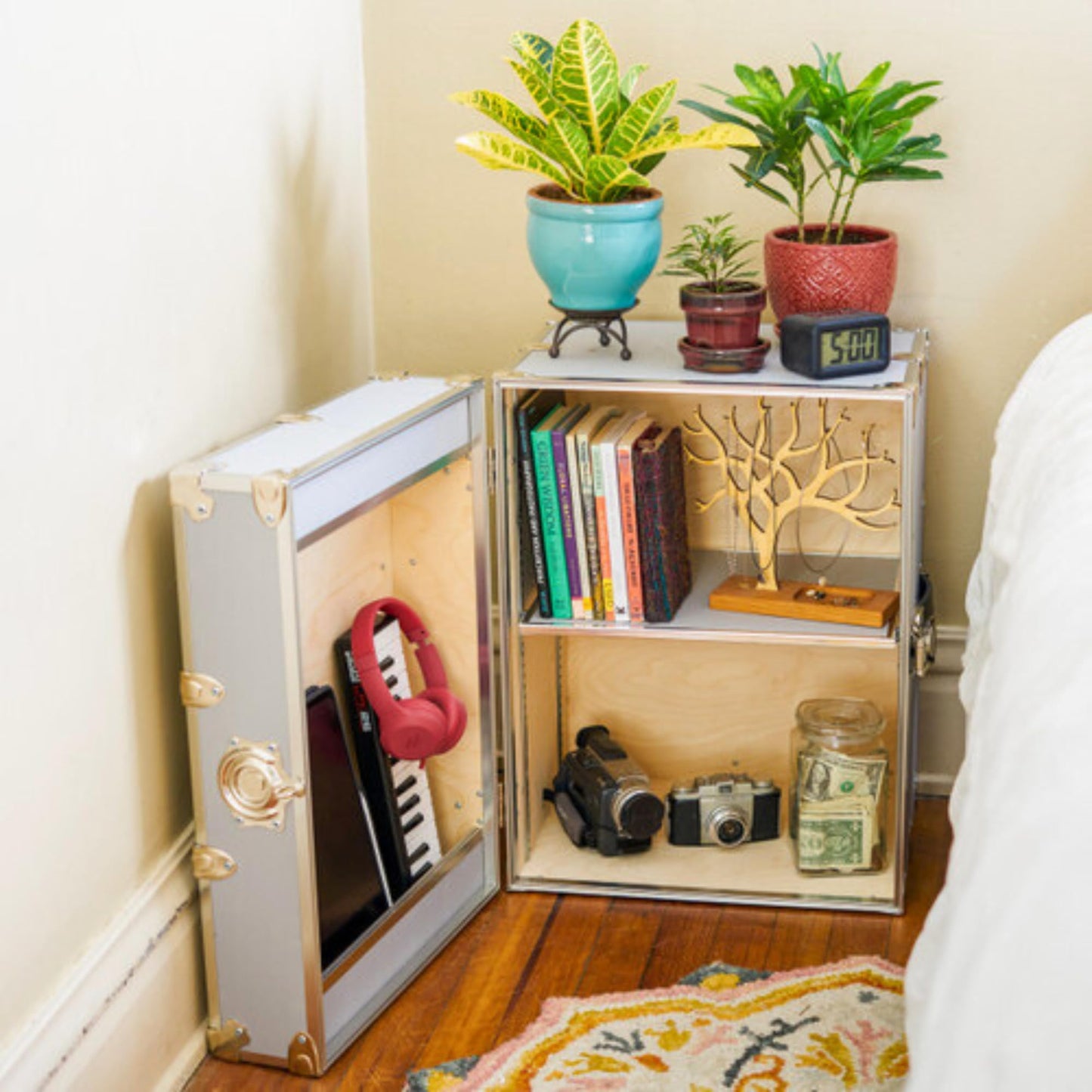 Rhino Trunk & Case Bedside Cube – 18"x18"x24" Vertical Storage Trunk with Adjustable Shelf – Bedroom Nightstand, College Dorm Storage, End and Side Table, Office Cabinet – Strong Furniture – USA-Made