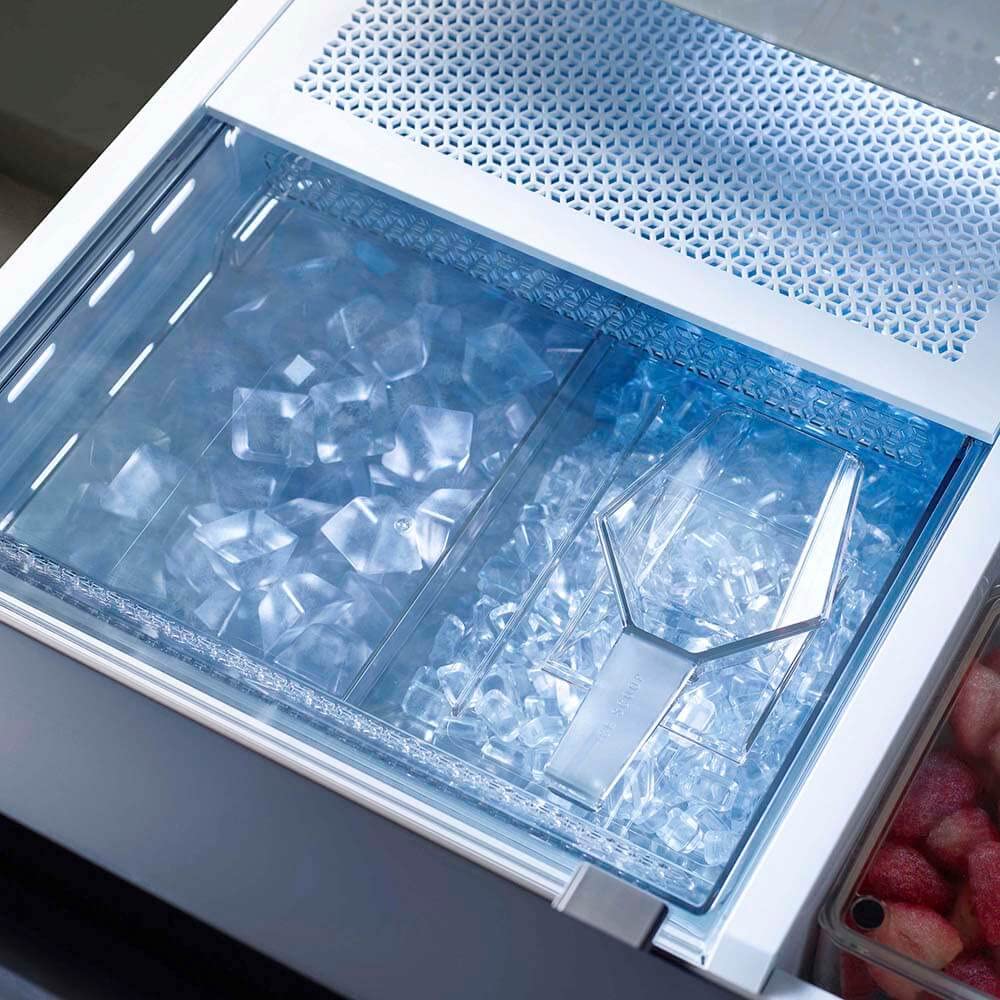 Samsung 29 Cu. Ft. Bespoke 4-Door French Door Refrigerator with Beverage Center, Stainless Steel, RF29BB8600QLAA