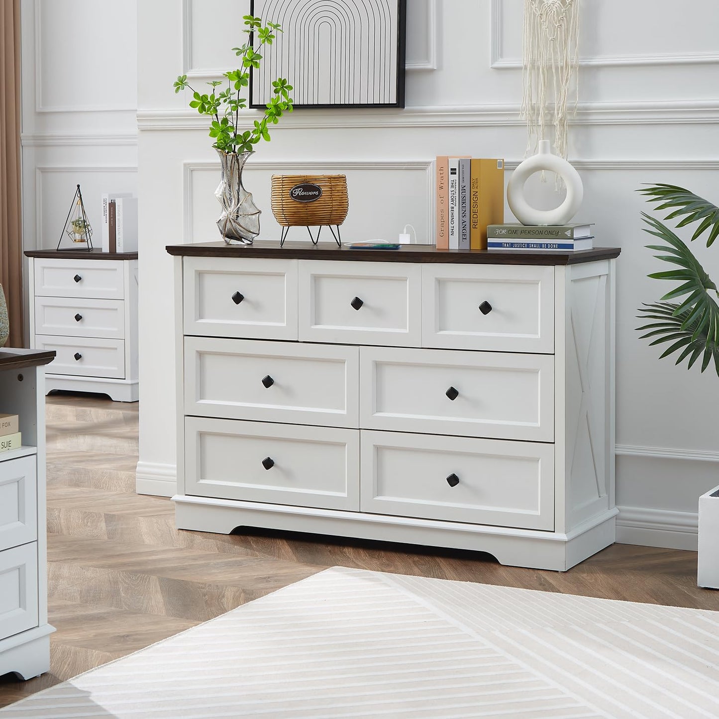 7 Drawers Dresser, Farmhouse Dresser Chest of Drawer for Bedroom, Modern Wood Drawers Dressers with Charging Station, Chest of Drawers Storage Cabinet for Living Room, Entryway, Hallway, White