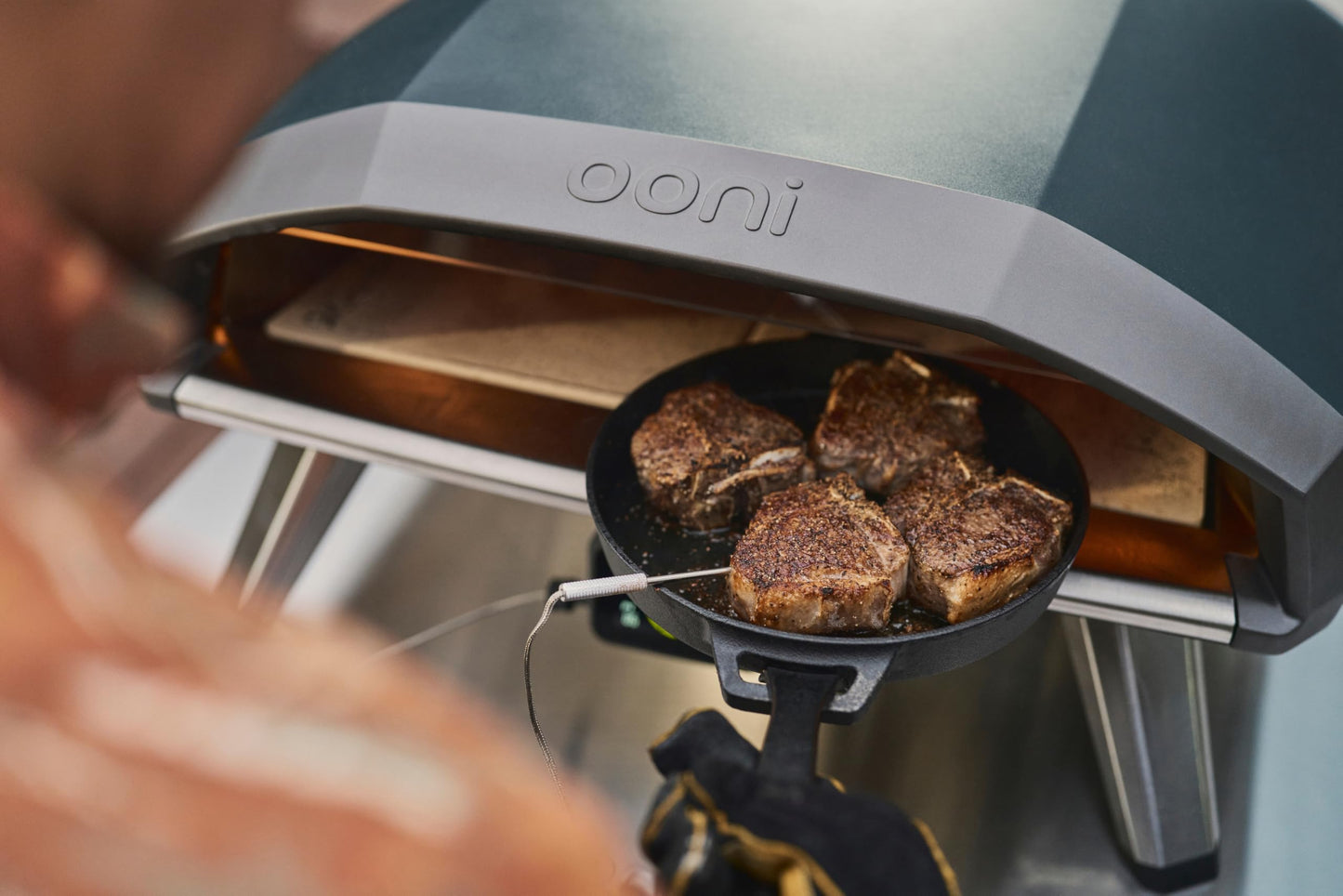 Ooni Koda 2 Pro Propane Gas Pizza Oven – 18" Gas Powered Outdoor Oven with 28 mBar Regulator and Gas Hose, Gas powered Portable Pizza Oven - Slate Blue