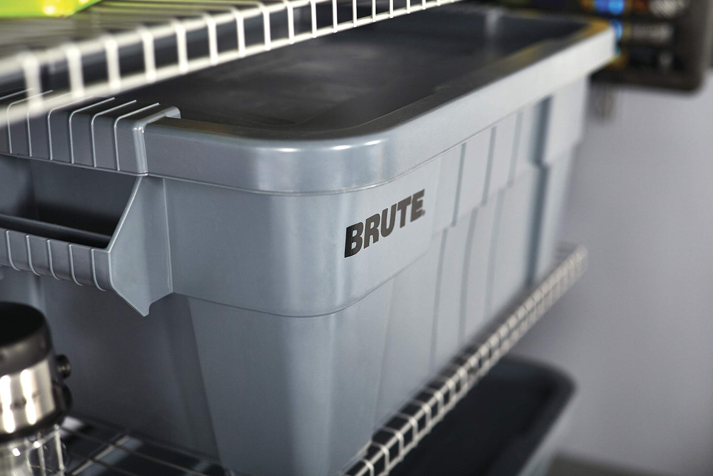 Rubbermaid Commercial Products BRUTE Tote Storage Bin with Lid, 14-Gallon, White, Rugged/Reusable Boxes for Moving/Camping/Garage/Basement Storage, Pack of 6