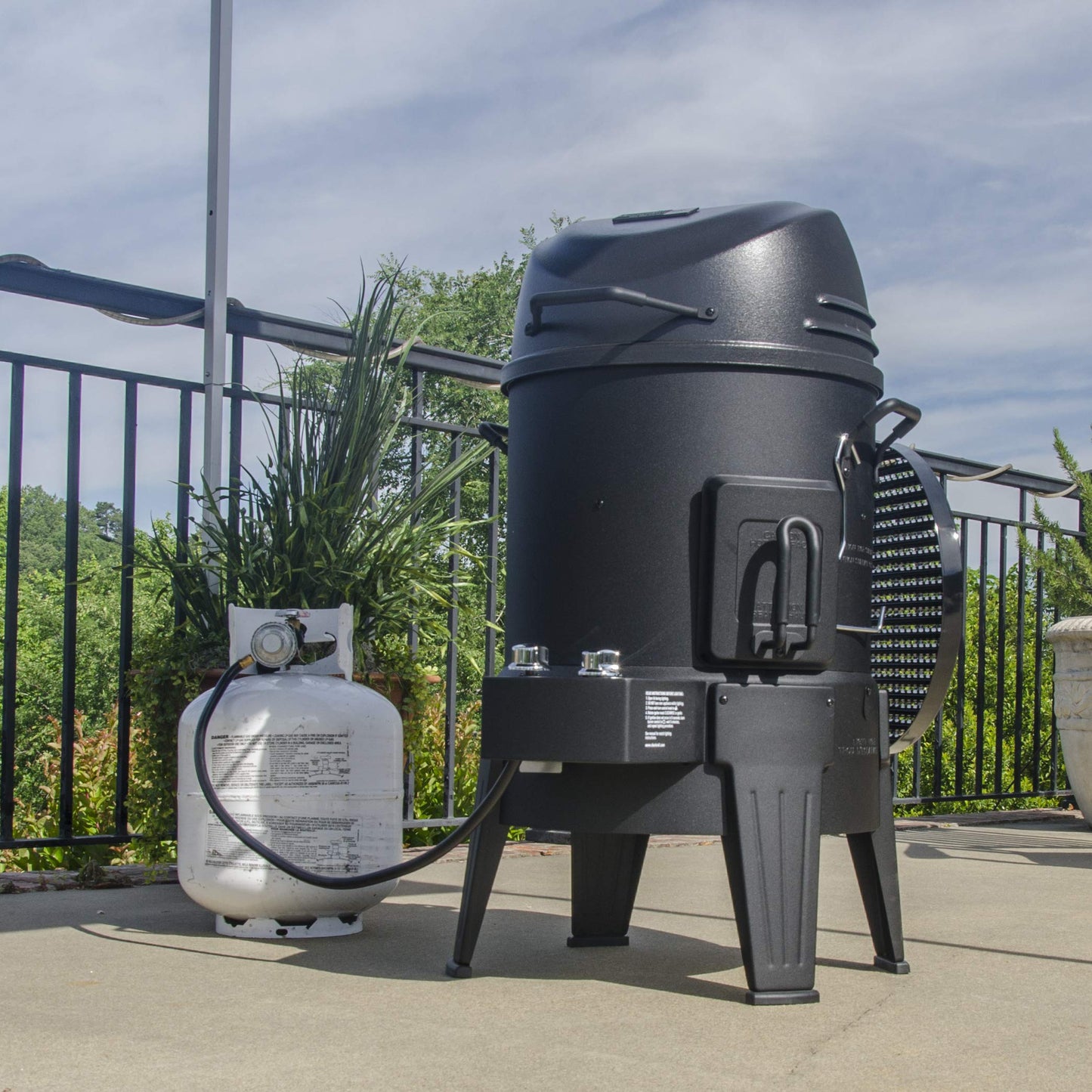 Charbroil The Big Easy TRU-Infrared 3-in-1 Smoker, Roaster & Gas Grill, Black - 14101550