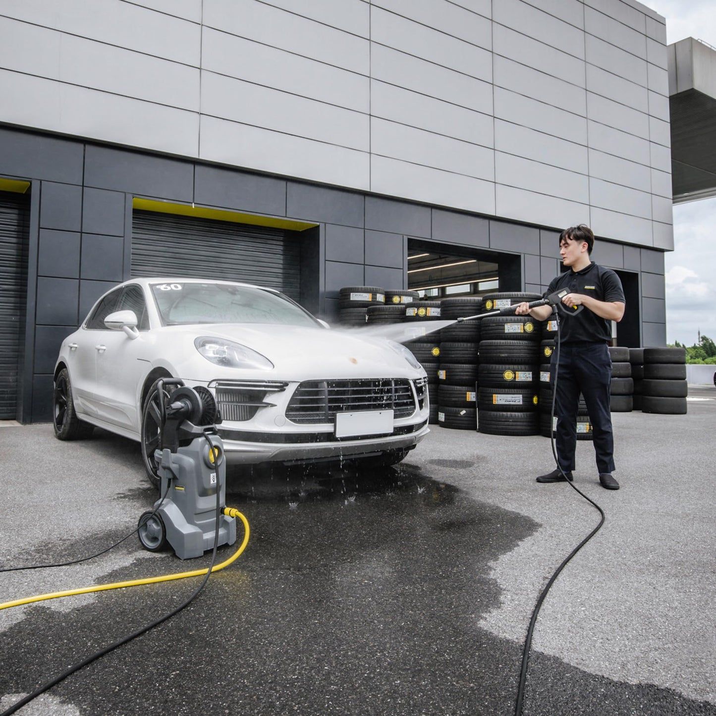 Kärcher HD 4/8 Classic, Commercial Electric Pressure Washer with Power Nozzle, Pressurized Rubber Hose & Hose Reel -1.71 GPM Flow Rate