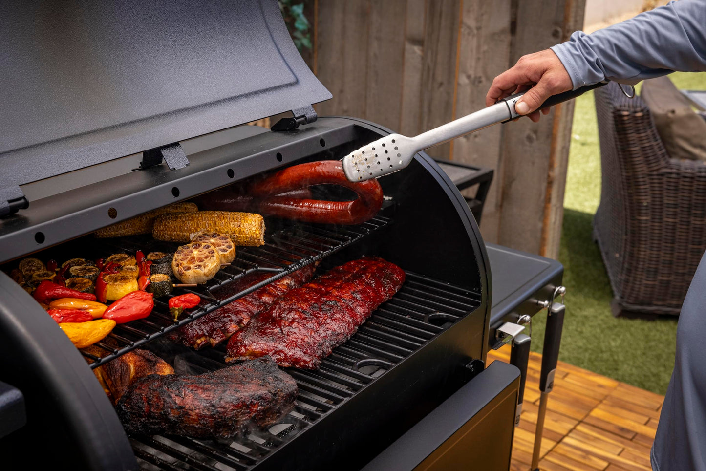Pit Boss 850 Navigator Series WiFi & Bluetooth Wood Pellet Grill & Smoker, Flame Broiler and LCD Digital Controller, 932-Sq. In. Cook Space, 180°F to 500°F Temp Range, Meat Probe, 30 lb. Hopper