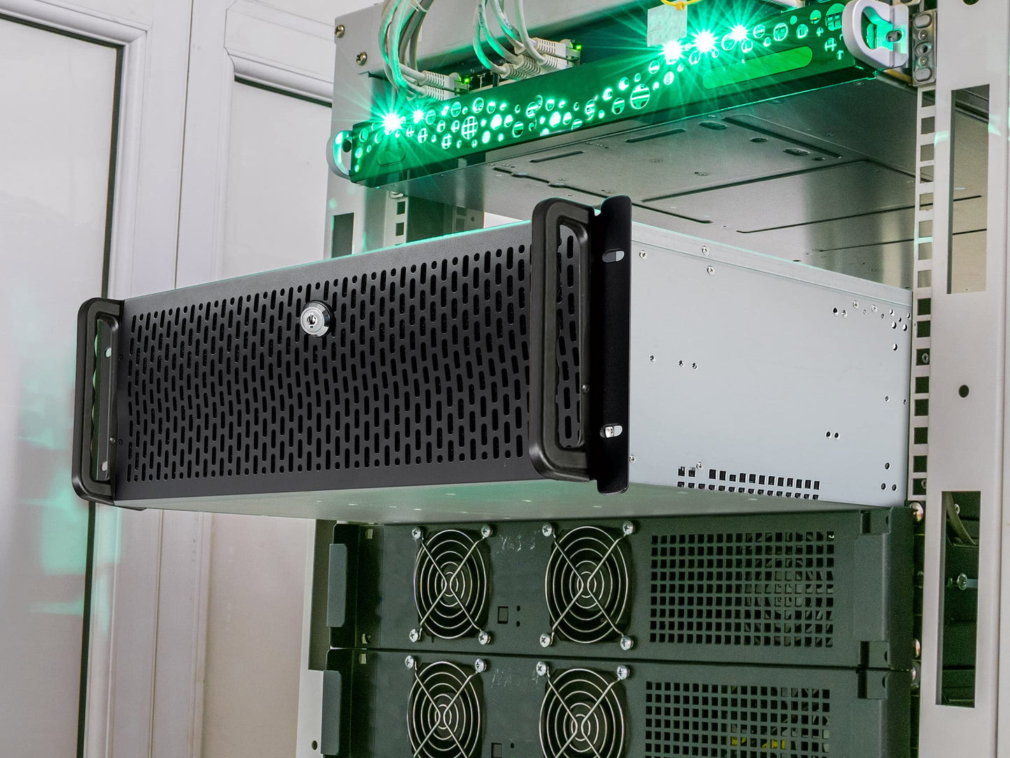 Rosewill 4U Server Chassis Rackmount Case | 8 x 3.5 HDD Bays + 3 x 5.25 Devices | ATX, CEB Compatible | 2 x Front 120mm PWM Fans + 2 x Rear 80mm Fans | 2 x USB 3.0 | Front Panel Lock | RSV-R4000U