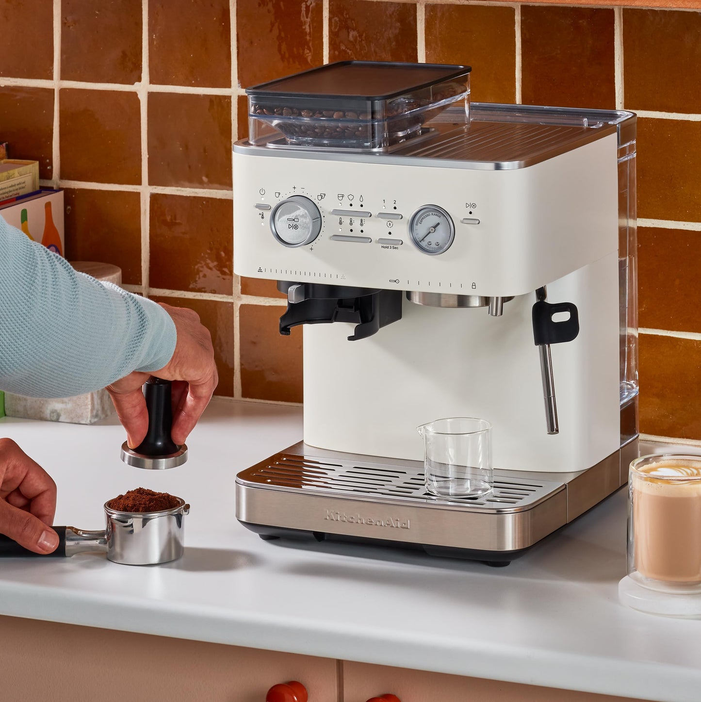 KitchenAid Semi Automatic Espresso Machine with Burr Grinder, 2.5L, KES6551PL, Porcelain White