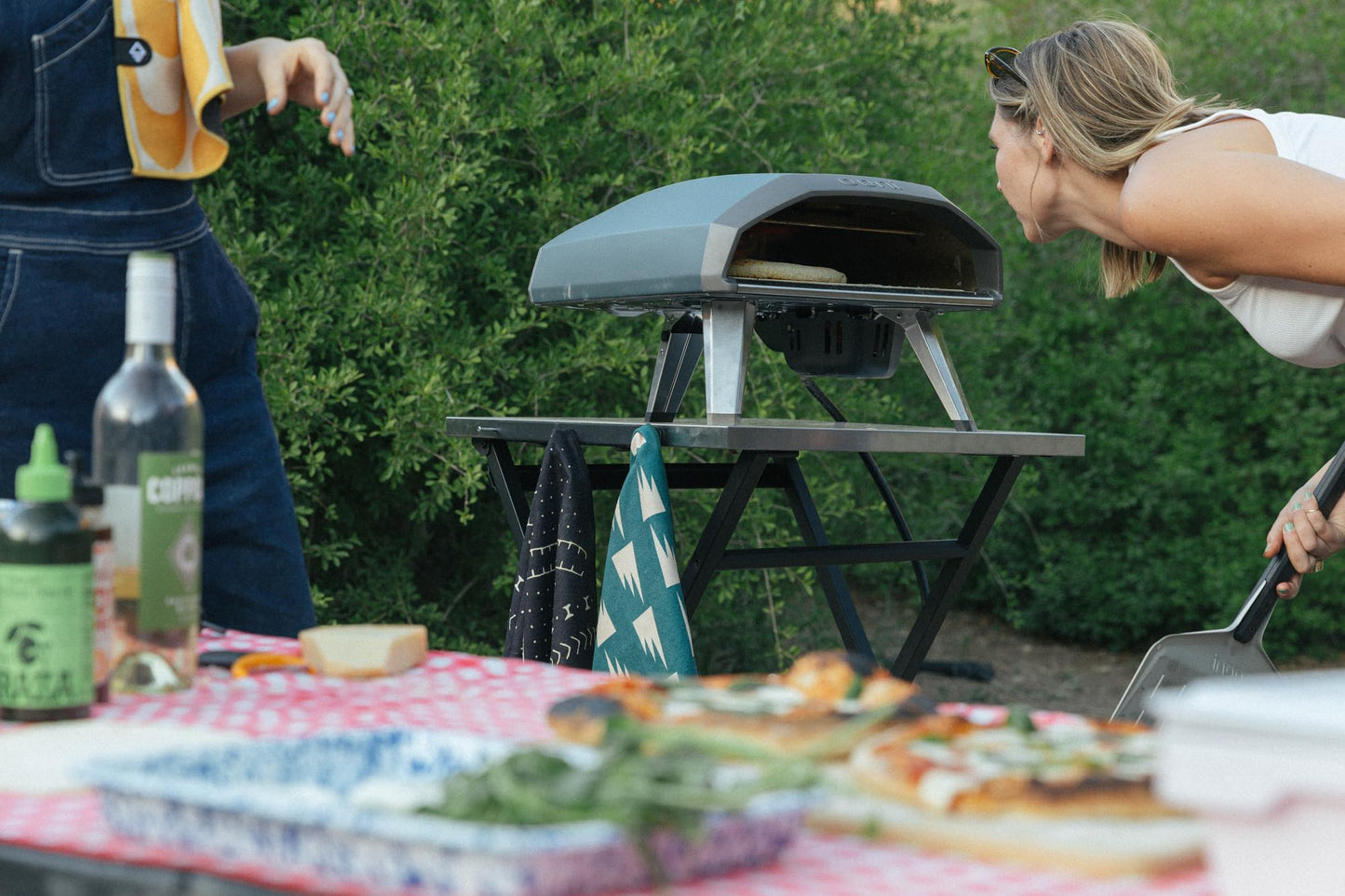 Ooni Koda 2 Propane Gas Pizza Oven – 14" Gas Powered Outdoor Oven with 28 mBar Regulator and Gas Hose, Gas powered Portable Pizza Oven - Slate Blue
