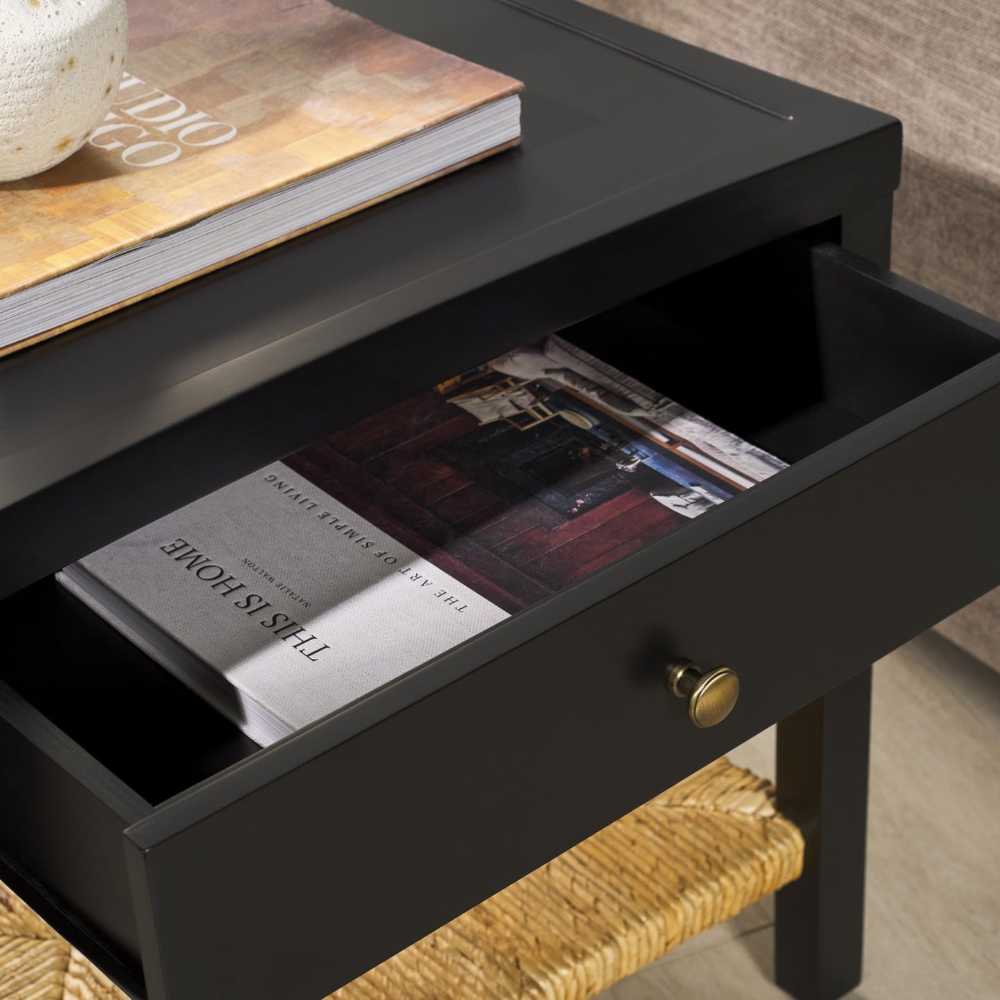 SAFAVIEH Couture Collection Berlynne Black/Natural Solid Wood 1-Drawer Banana Stem Shelf Accent Table Nightstand