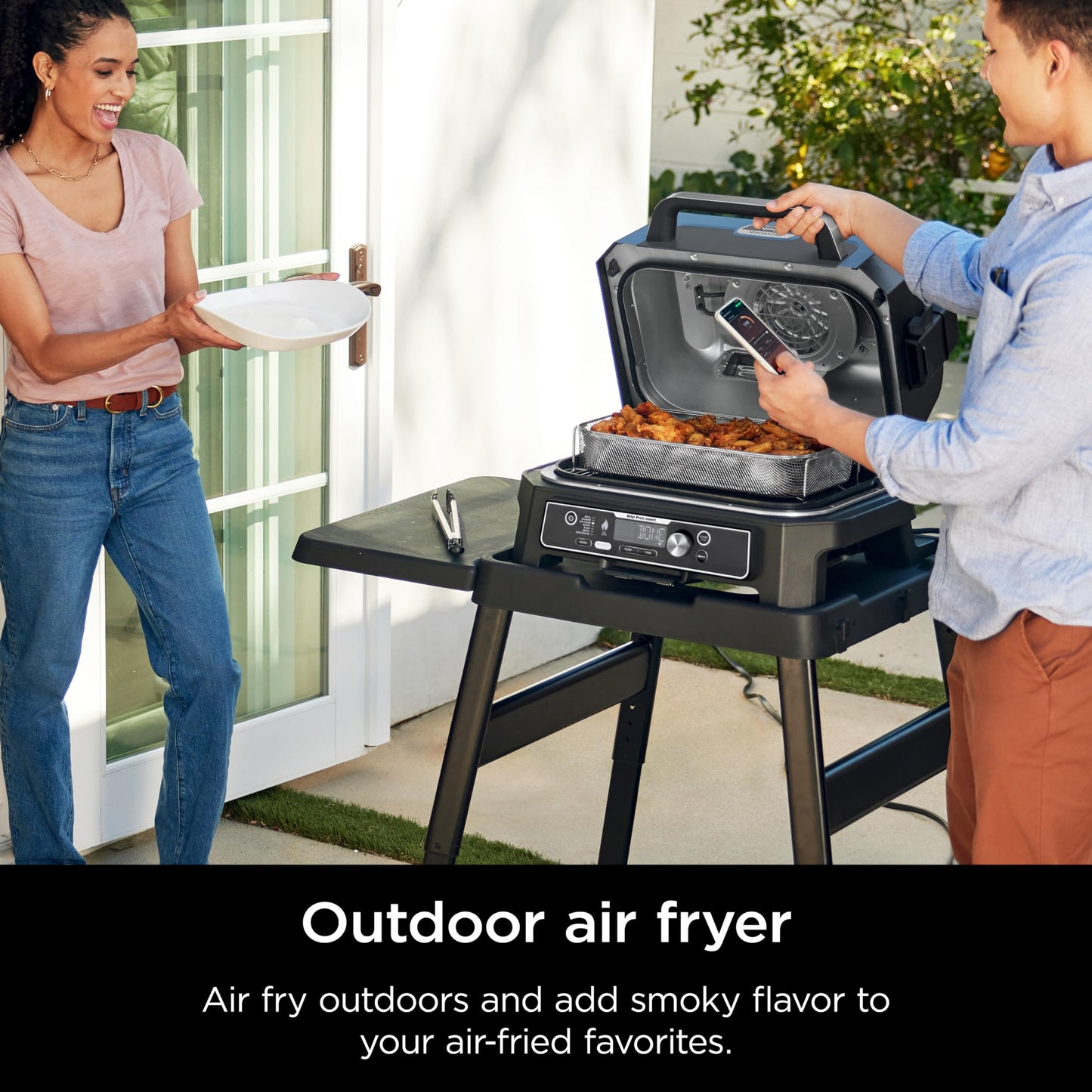 Ninja OG951 Woodfire Pro Connect Premium XL Outdoor Grill & Smoker, Bluetooth, App Enabled, 7-in-1 Master Grill, BBQ Smoker, Outdoor Air Fryer, Woodfire Technology, 2 Built-In Thermometers, Black/Blue