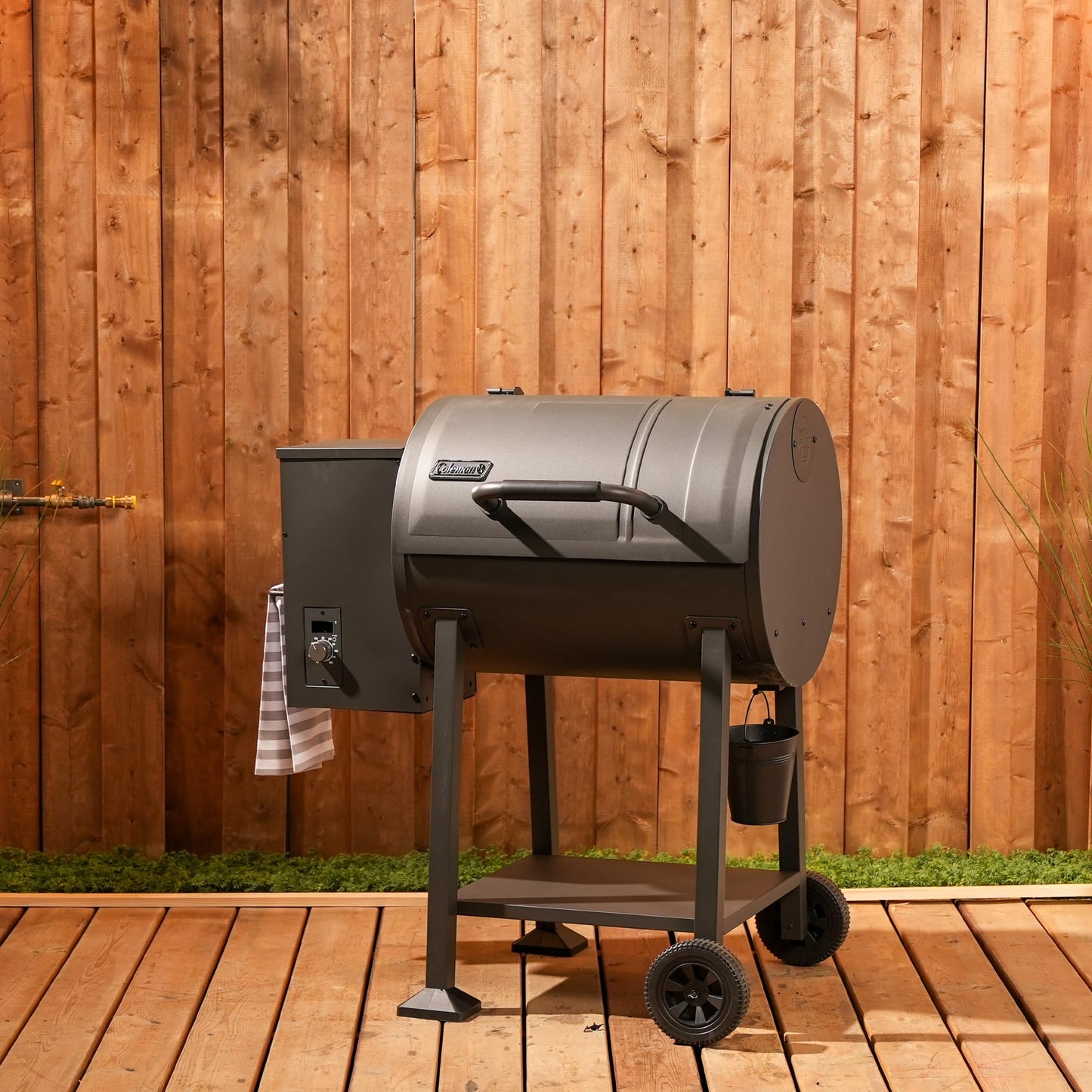 Coleman Cookout 700 Pellet Grill with 690-Sq. In. Total Cooking Surface, 2-Wheel Cart and Shelf Storage in Black, Durable Pellet Smoker Grill for Grilling, Roasting, Baking, Roasting, and Smoking