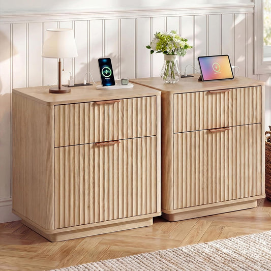 23'' Fluted Nightstand, Mid Century Night Stand with 2 Drawers, Metal Handle & Charging Station, Wood Nightstand with Curved Profile, Modern Side Table for Bedroom, Living Room, Oak