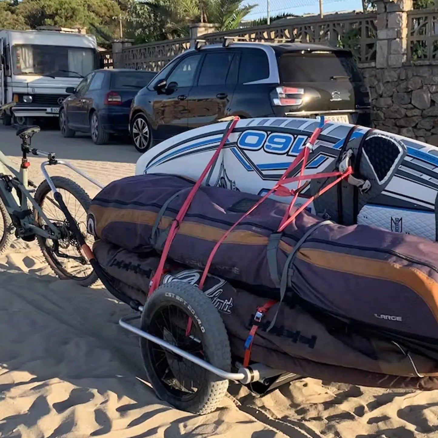Thule Reacha Sport Beach Bike Trailer - Bike Cargo Trailer - Modular Design for Daily and Recreation use - Lightweight Aluminum Frame - 77lb Capacity - Adjustable towbar to Pull Gear up to 15ft Long