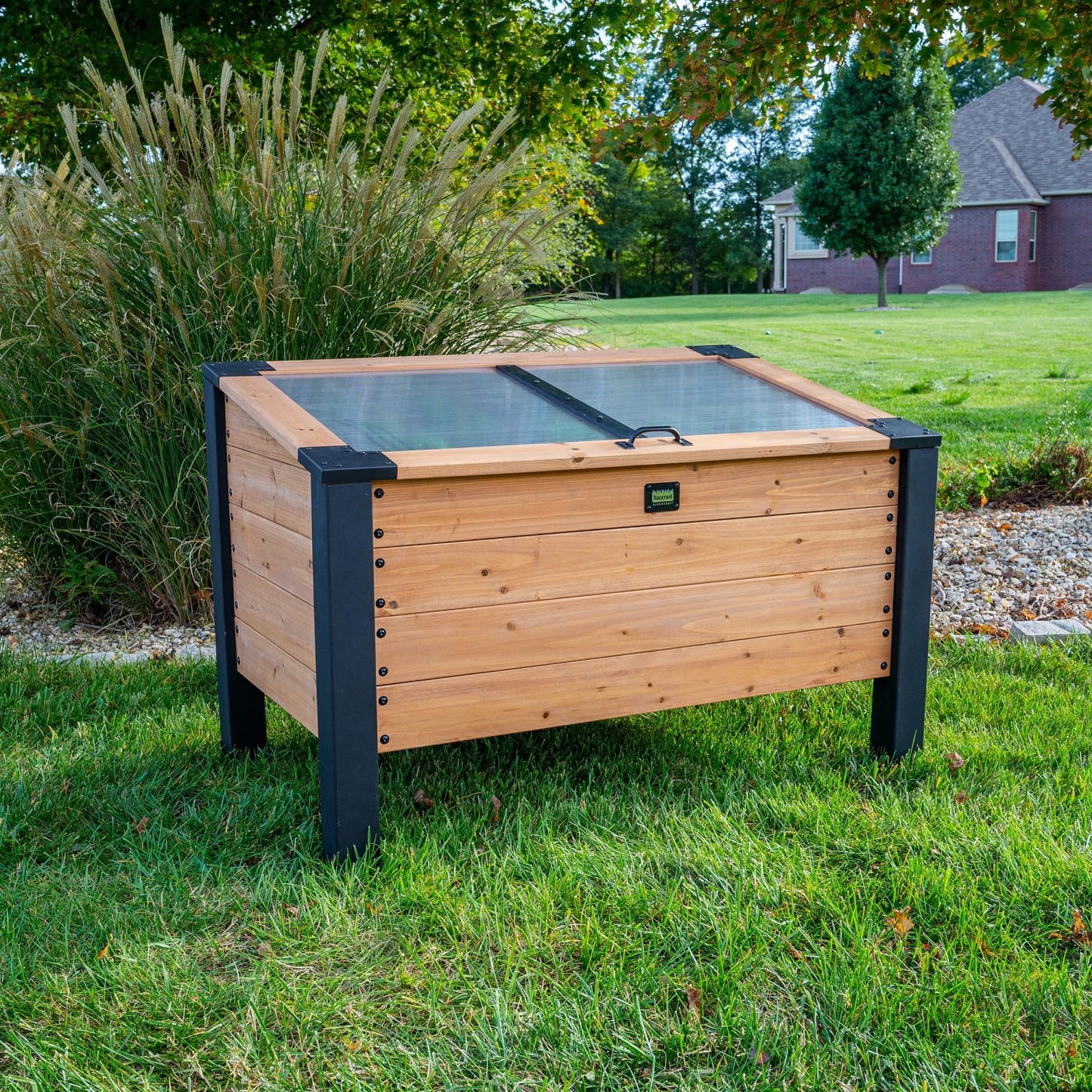 Backyard Discovery Aggie 4' x 2' Cedar Wood Cold Frame Portable Mini Greenhouse, Raised Garden Planter with Temperature-Activated Polycarbonate Lid, Mesh Drainage for Year-Round Outdoor Gardening