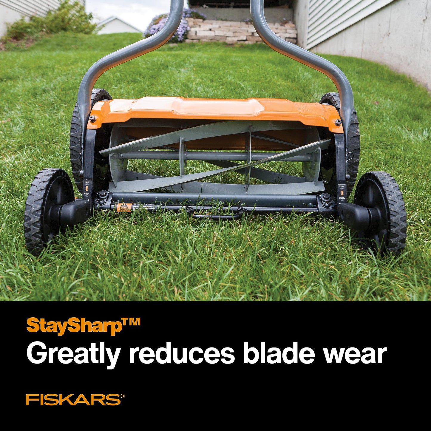 Fiskars Push Mower - 17" Cut Width Manual Reel Mower with No Motor - Grass Cutter with Steel Blades that Stay Sharp - Eco-Friendly Cordless Grass Trimmer for Lawn Care
