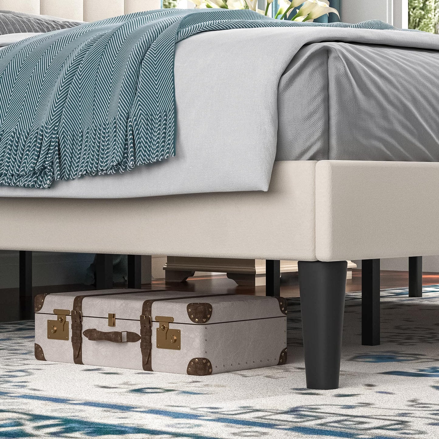 VECELO King Size Bed Frame with Upholstered Headboard, Velvet Platform Bedframe Mattress Foundation, Strong Wood Slat Support, No Box Spring Needed,Velvet Beige