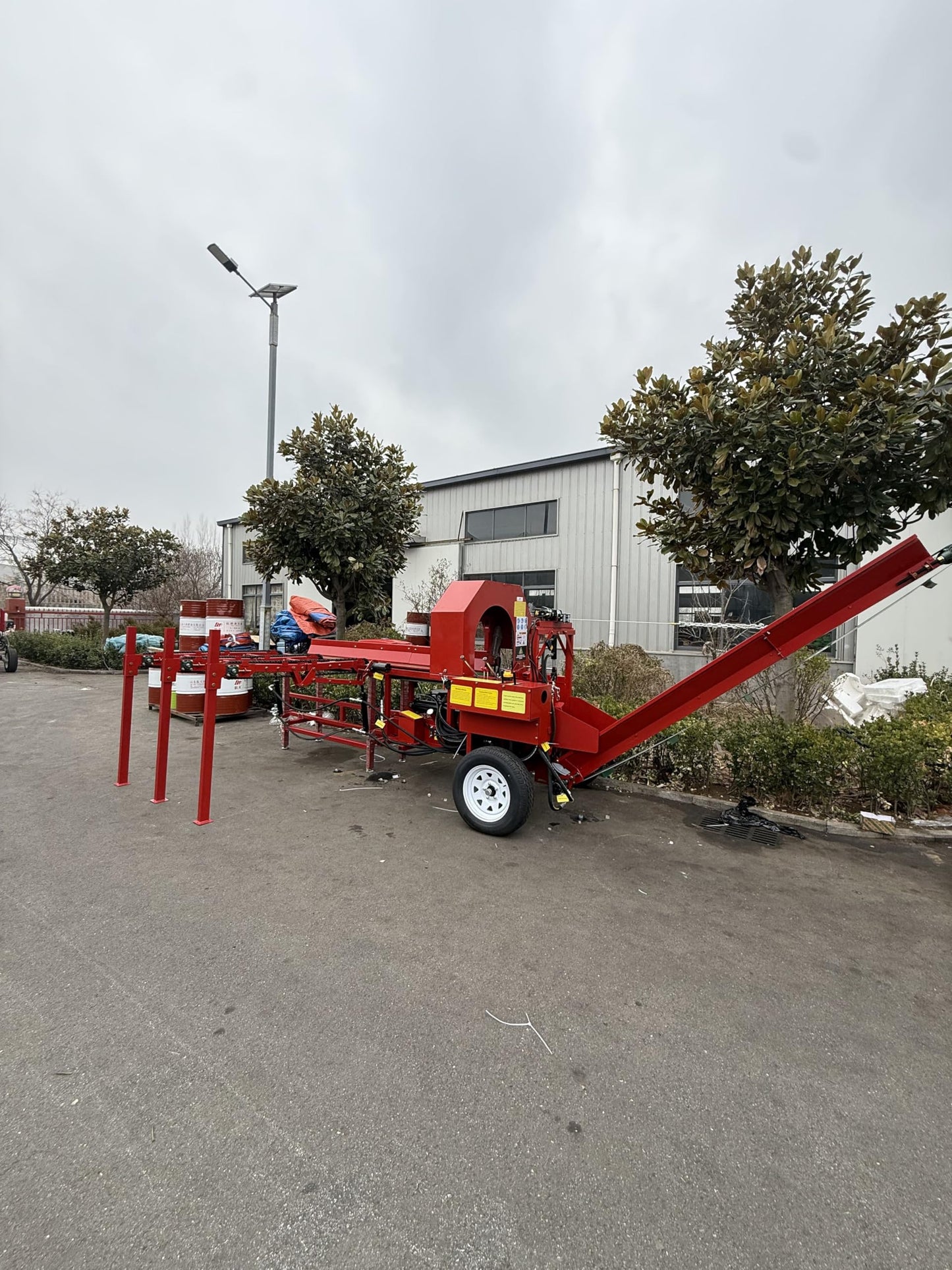 BORUITE 45 ton 19.6 inch log splitter firewood processor equipped with trailer hitch safety emergency stop protection steel body and powerful GX630 engine suitable for personal use