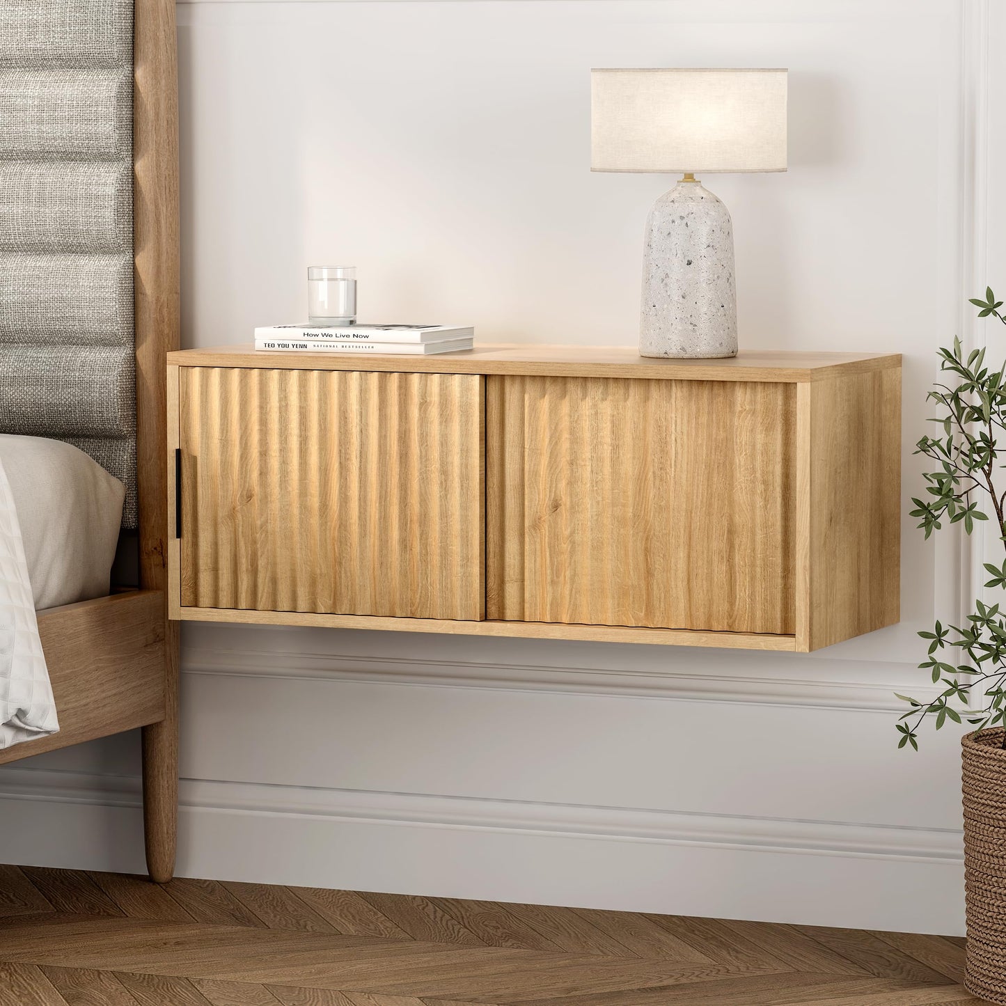 EYYTHUNG Floating TV Stands Set of 2, Modern Fluted Large Floating Nightstand Wall Mounted Bedside Cabinet with Sliding Doors for Bathroom, Living Room, Bedroom, Natural Oak