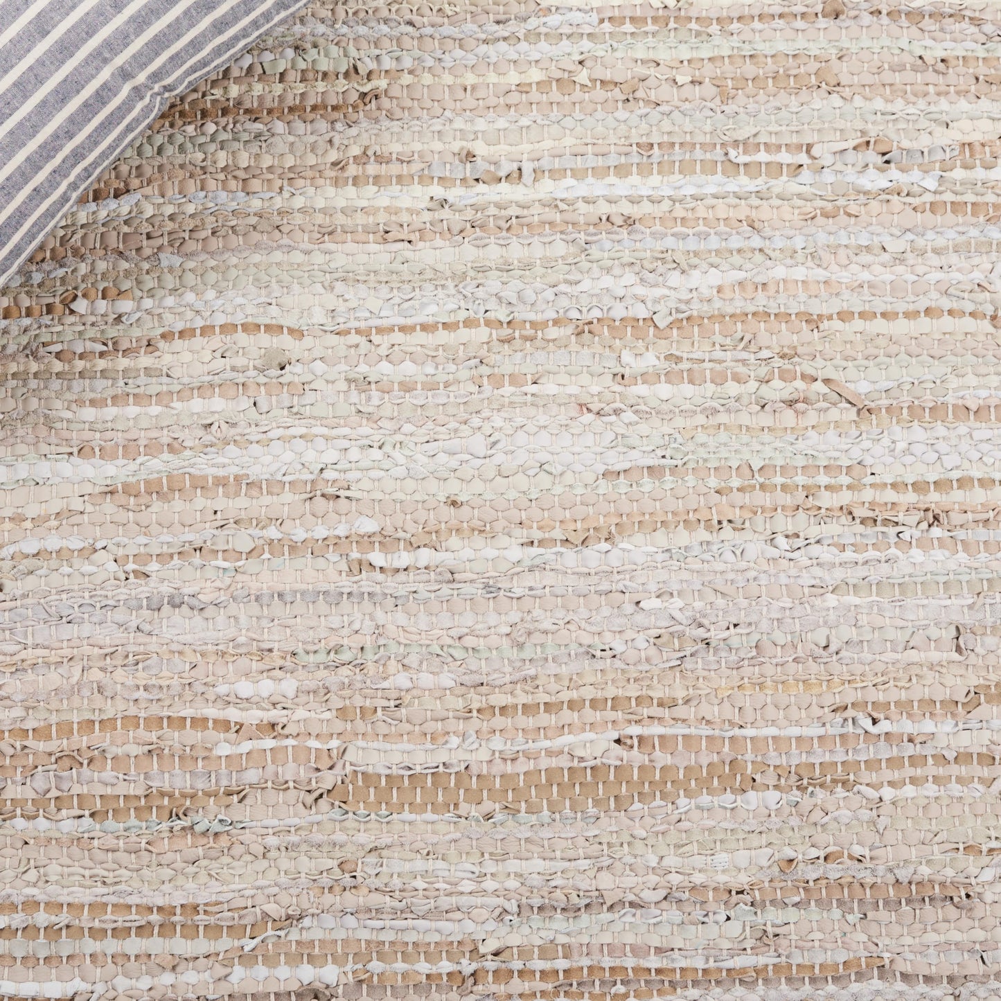SAFAVIEH Vintage Leather Collection Area Rug - 9' x 12', Beige, Handmade Leather, Ideal for High Traffic Areas in Living Room, Bedroom (VTL105B)