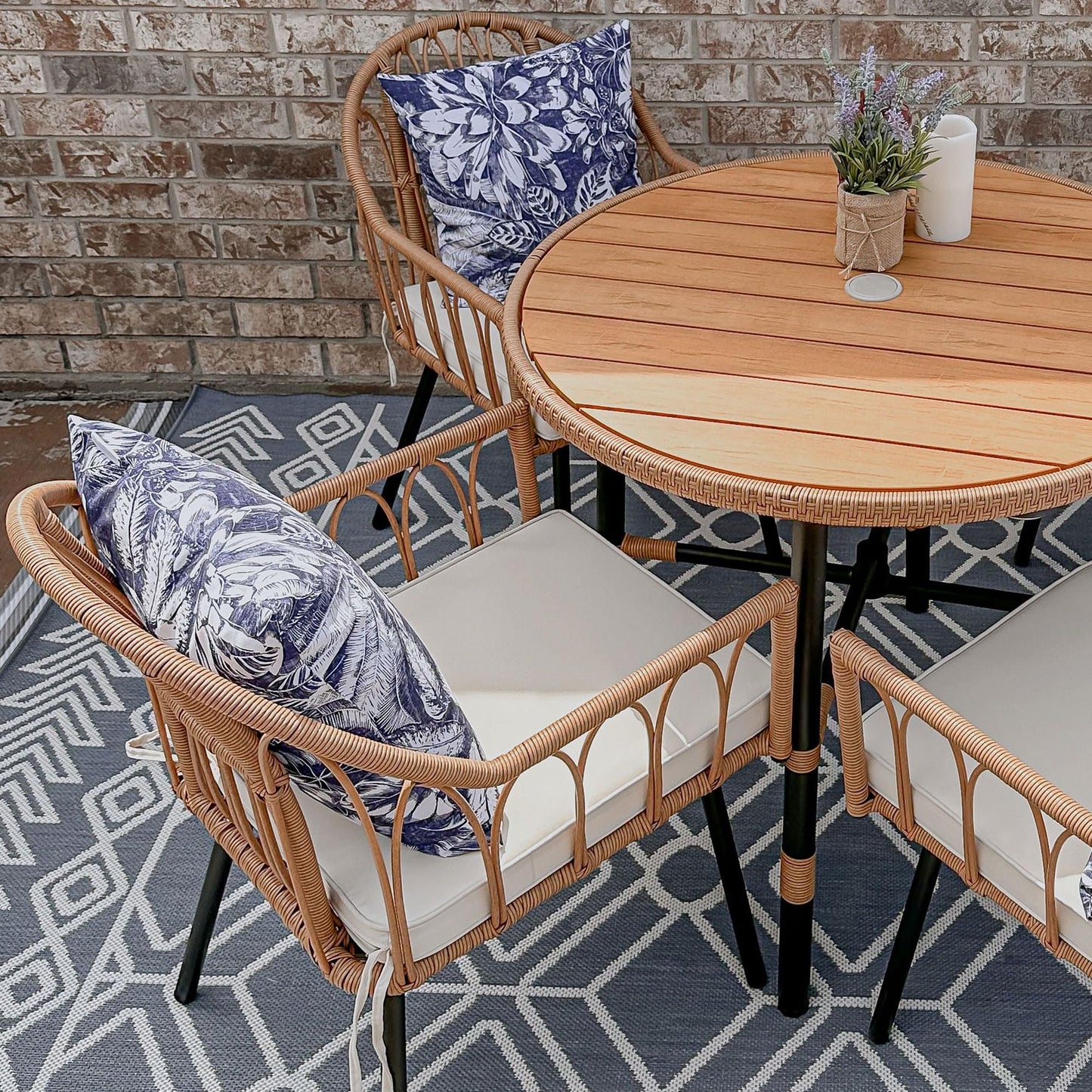 YITAHOME 4 Pieces Rattan Wicker Dinning Chairs, Outdoor Indoor Patio Furniture Set with Cushion and Curved Back All Weather Bistro Chair for Garden Backyard Porch Poolside Restaurant (Beige)