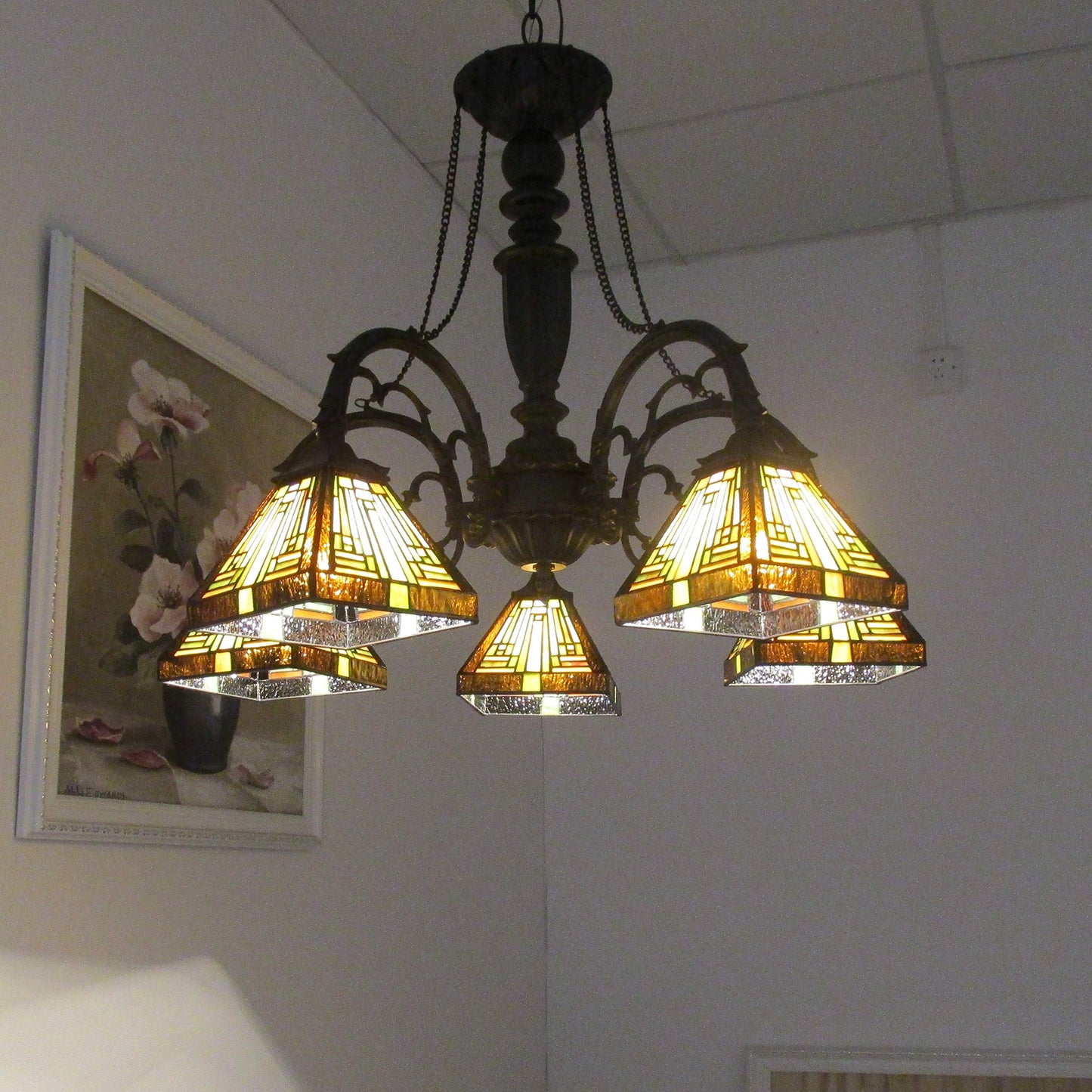 Chloe Lighting Innes Tiffany-Style Chandelier, 5 Light, 27in Wide, Stained Glass, Model CH33359MR27-DC5