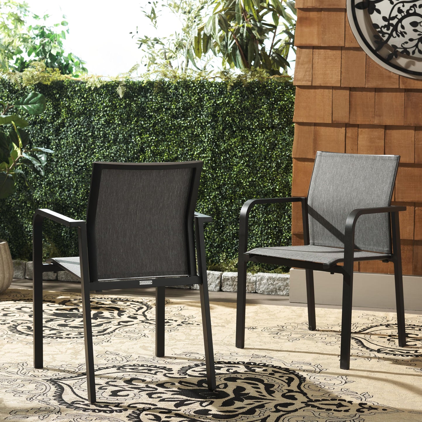 SAFAVIEH Outdoor Patio Furniture Dexter Black Armchair Set of 2 (Fully Assembled)