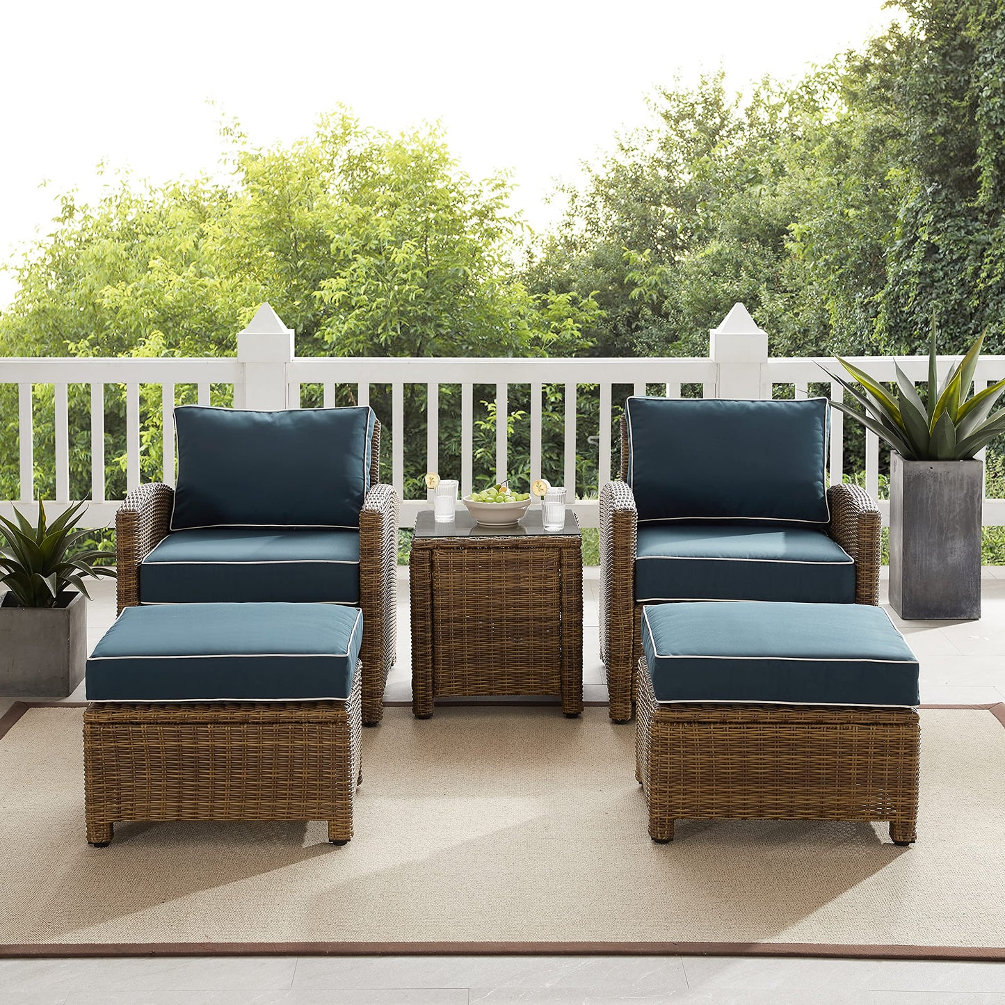 Crosley Furniture Bradenton 5-Piece Outdoor Chair Patio Furniture Set, Wicker Conversation Sets for Porch, Weathered Brown with Navy Cushions