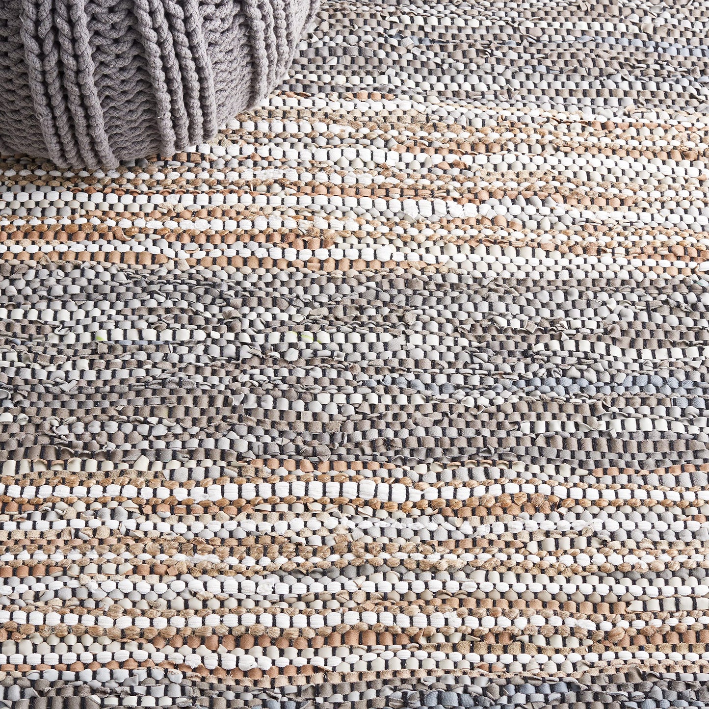 SAFAVIEH Area Rug 8x10 - Vintage Leather Collection - Large - Grey & Natural, Handmade Stripe Pattern, Ideal for Living Room, Bedroom, Dining Space (VTL204F)