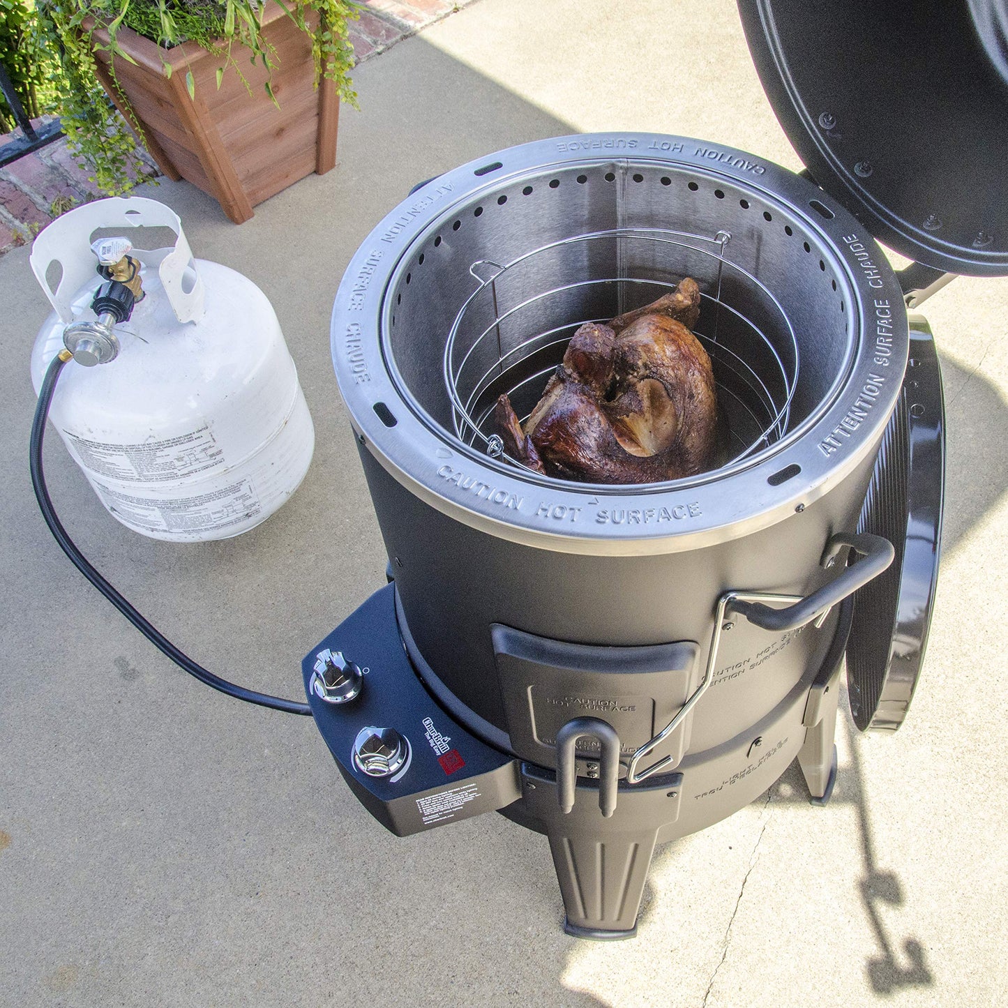 Charbroil The Big Easy TRU-Infrared 3-in-1 Smoker, Roaster & Gas Grill, Black - 14101550